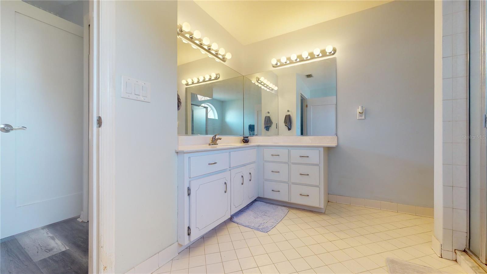 21 FREEPORT LN, PALM COAST, FL, 32137