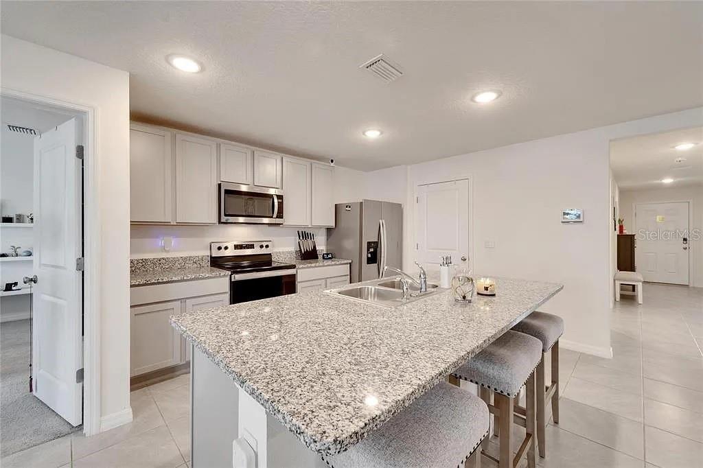 5466 LOGAN CAVE AVE, WIMAUMA, FL, 33598