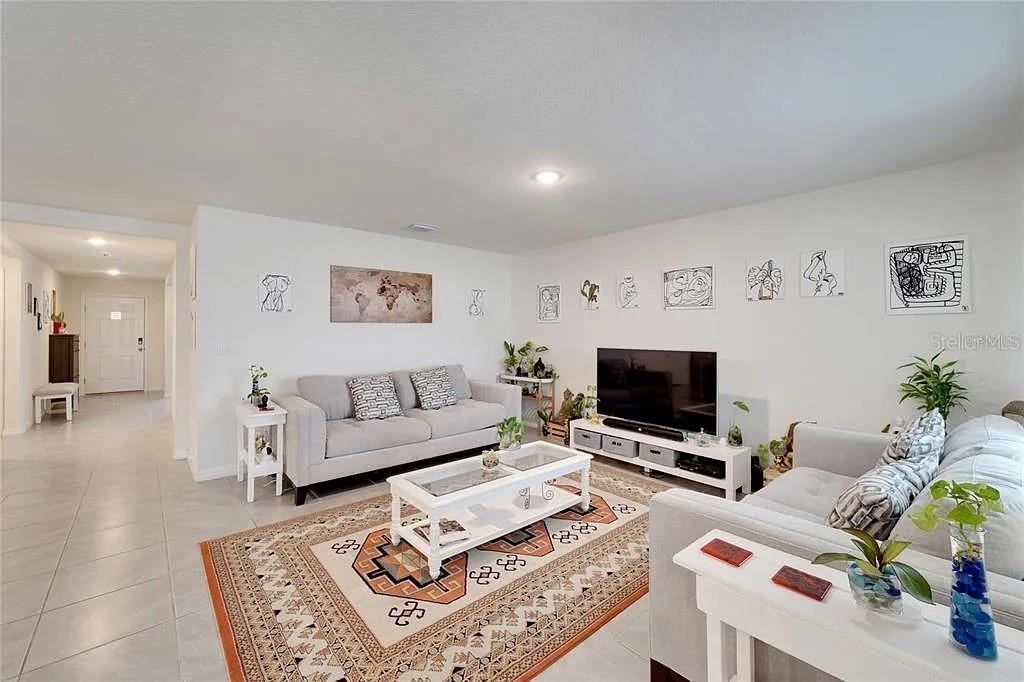 5466 LOGAN CAVE AVE, WIMAUMA, FL, 33598