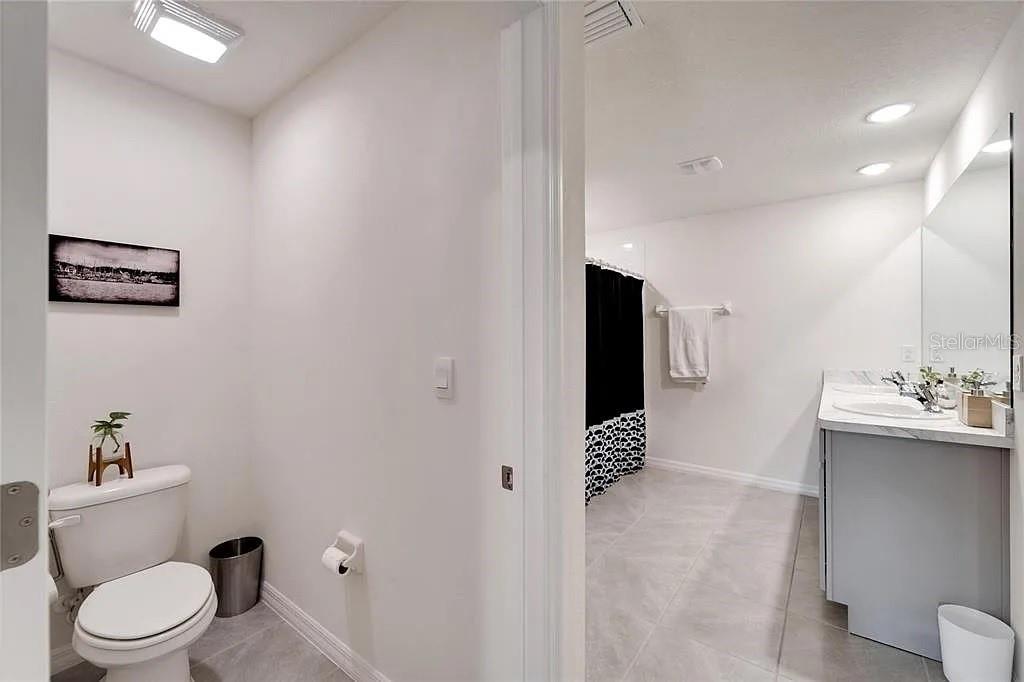 5466 LOGAN CAVE AVE, WIMAUMA, FL, 33598