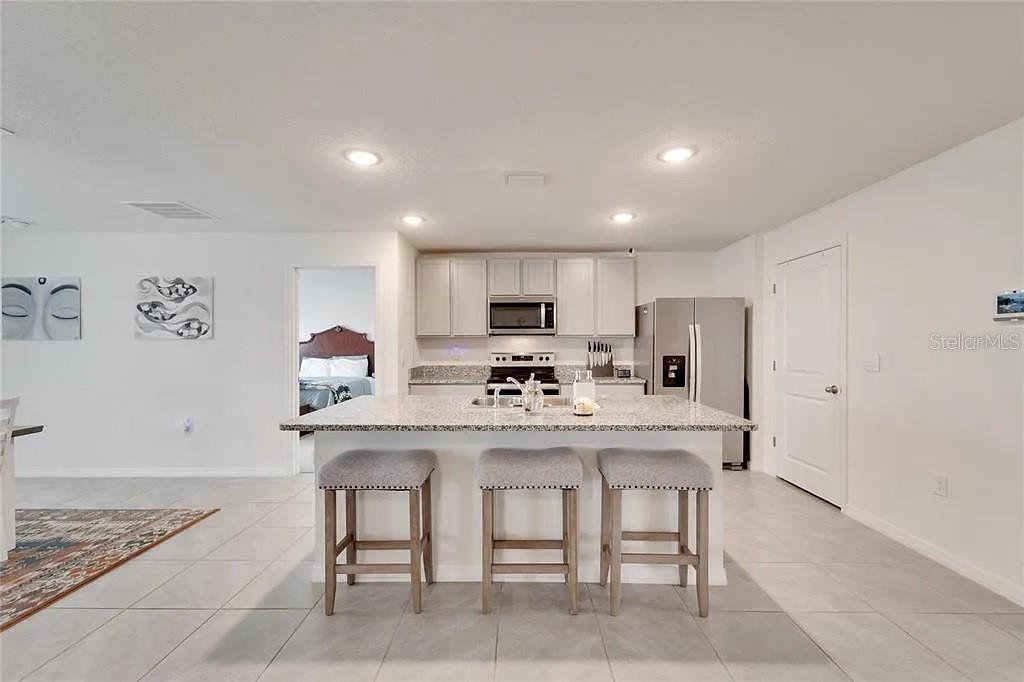 5466 LOGAN CAVE AVE, WIMAUMA, FL, 33598