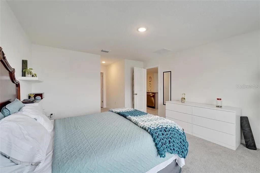 5466 LOGAN CAVE AVE, WIMAUMA, FL, 33598
