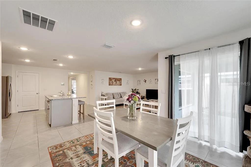5466 LOGAN CAVE AVE, WIMAUMA, FL, 33598