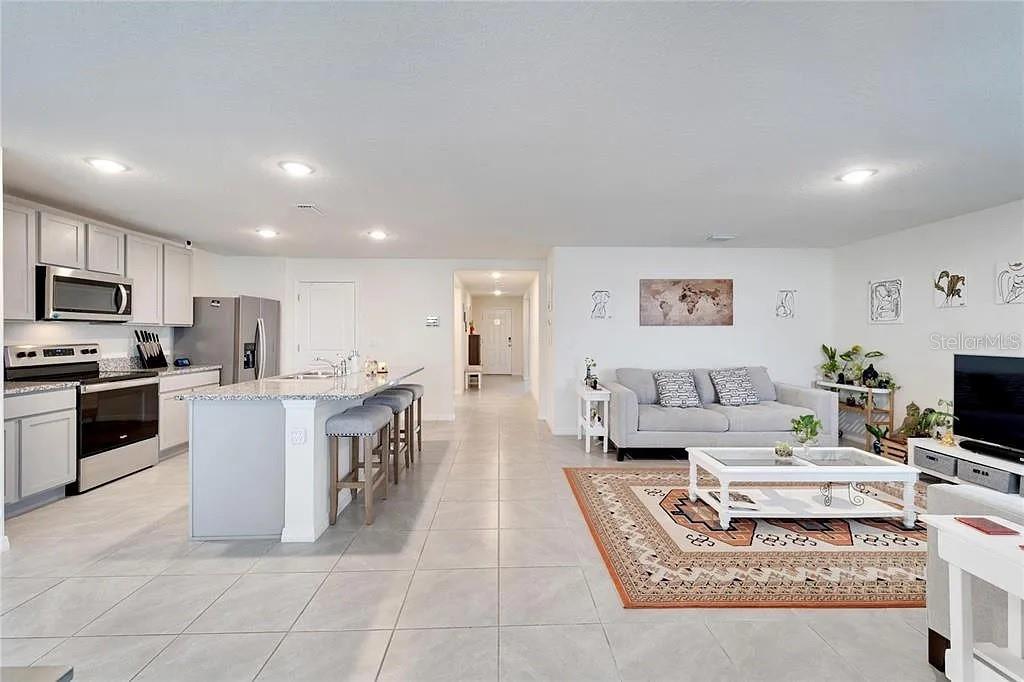 5466 LOGAN CAVE AVE, WIMAUMA, FL, 33598