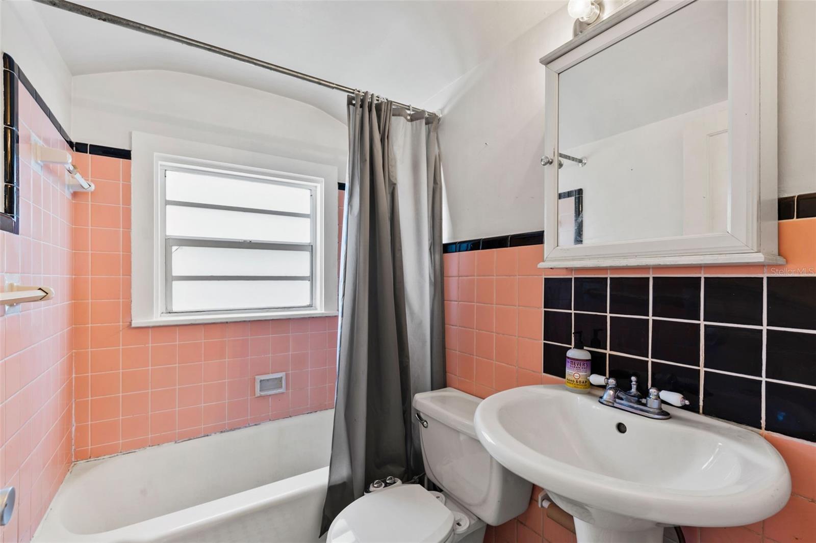 1442 W YALE ST, ORLANDO, FL, 32804