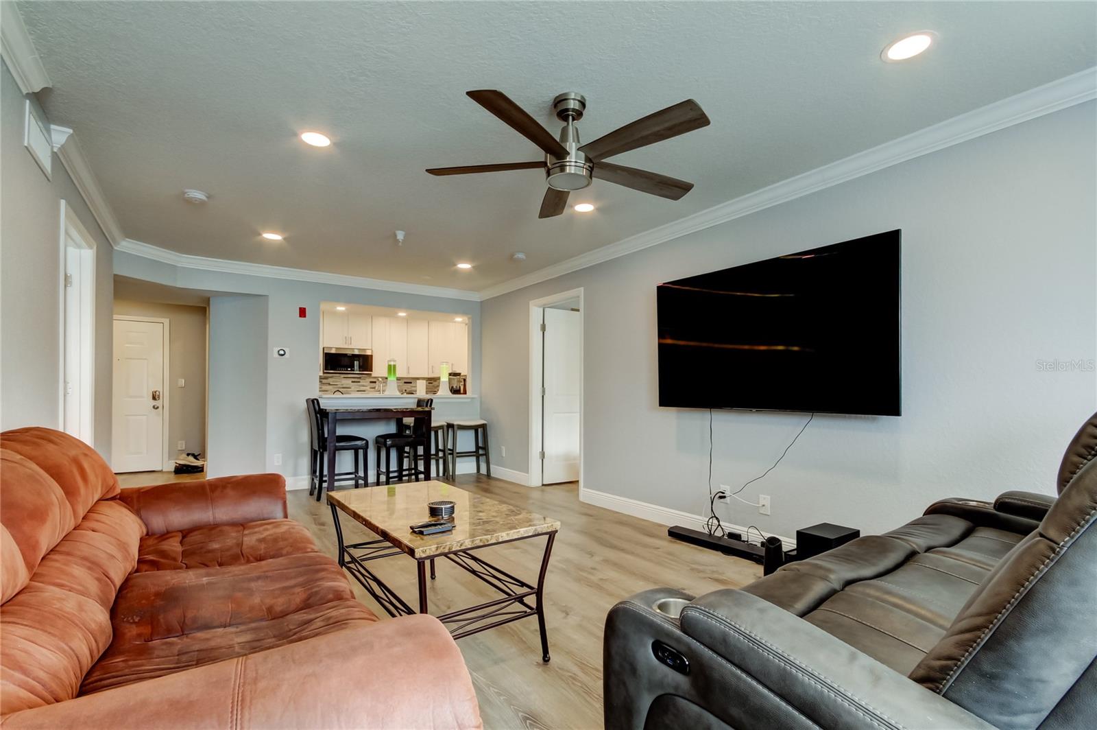 2323 FEATHER SOUND DR #106, CLEARWATER, FL, 33762