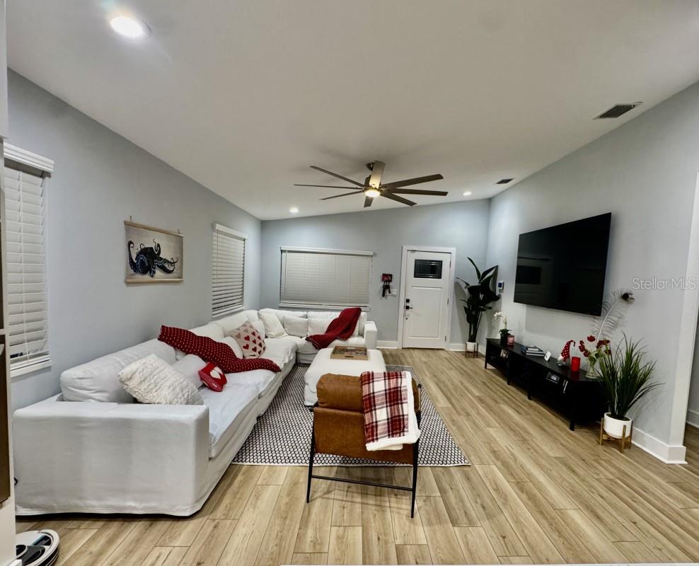 4029 9TH AVE S, ST PETERSBURG, FL, 33711