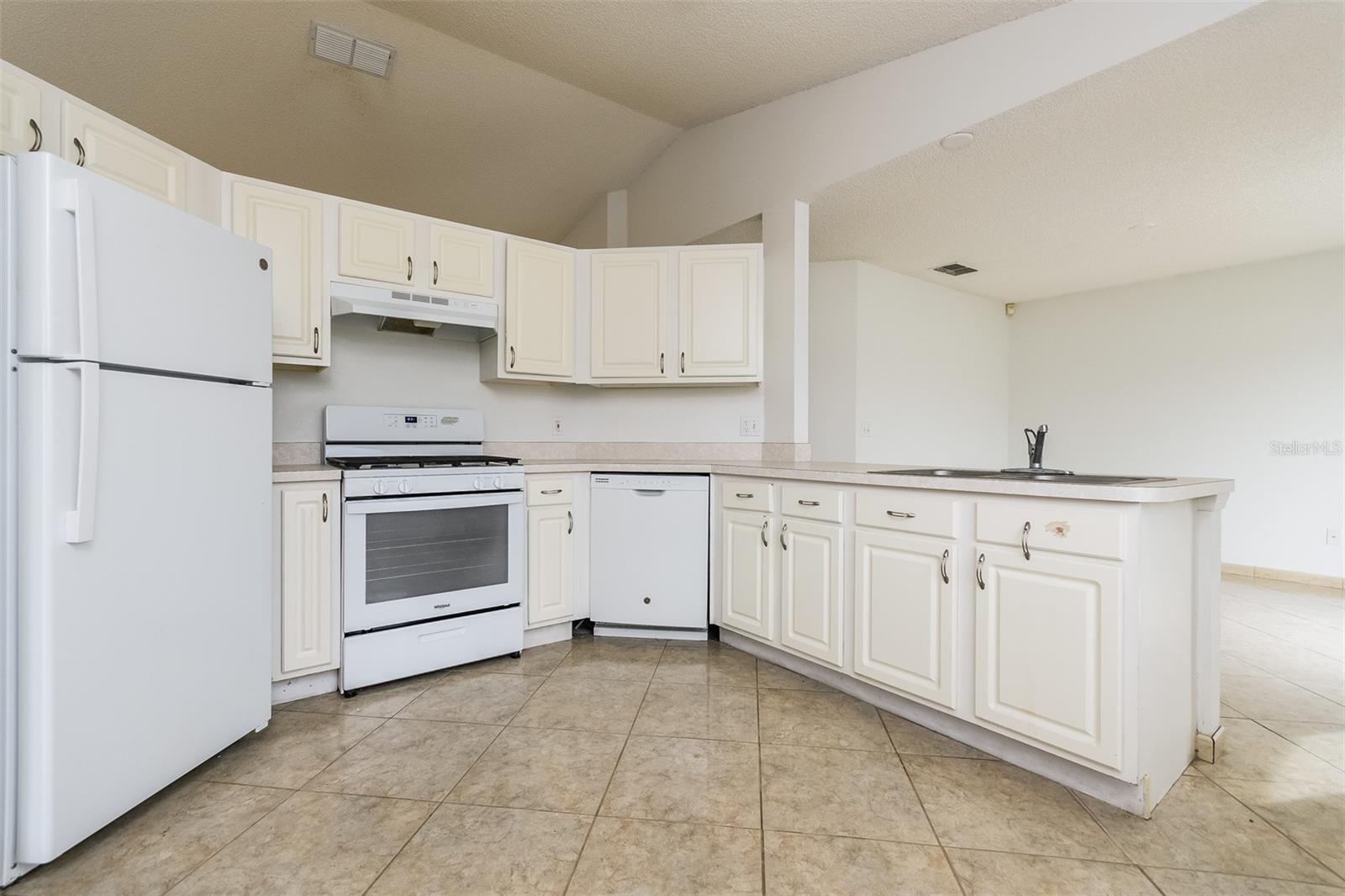 2543 SAGE DR, KISSIMMEE, FL, 34758