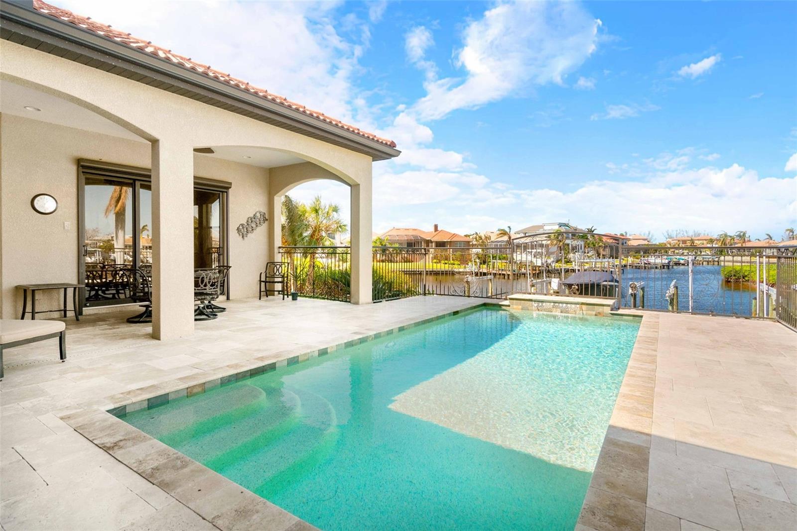 4110 COMMODORE BLVD, CORTEZ, FL, 34215