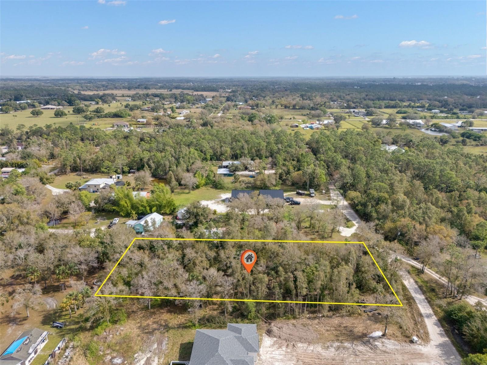 11851 PINE AVE, FORT MYERS, FL, 33905