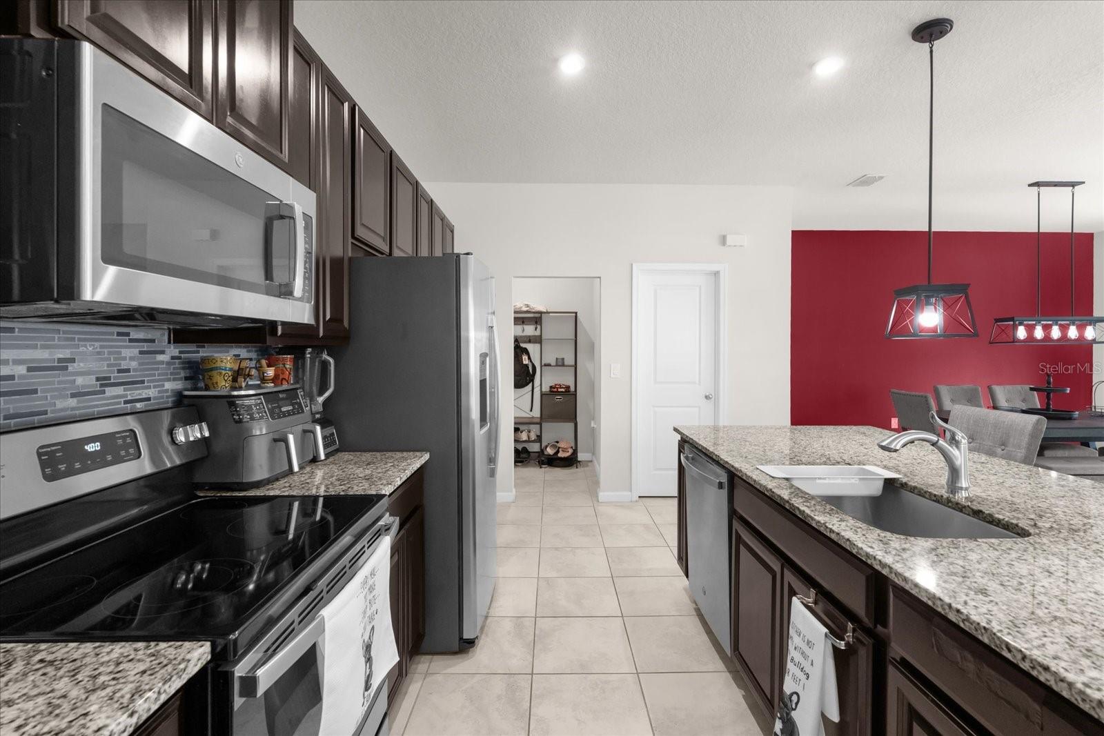 3046 SLOUGH CREEK DR, KISSIMMEE, FL, 34744