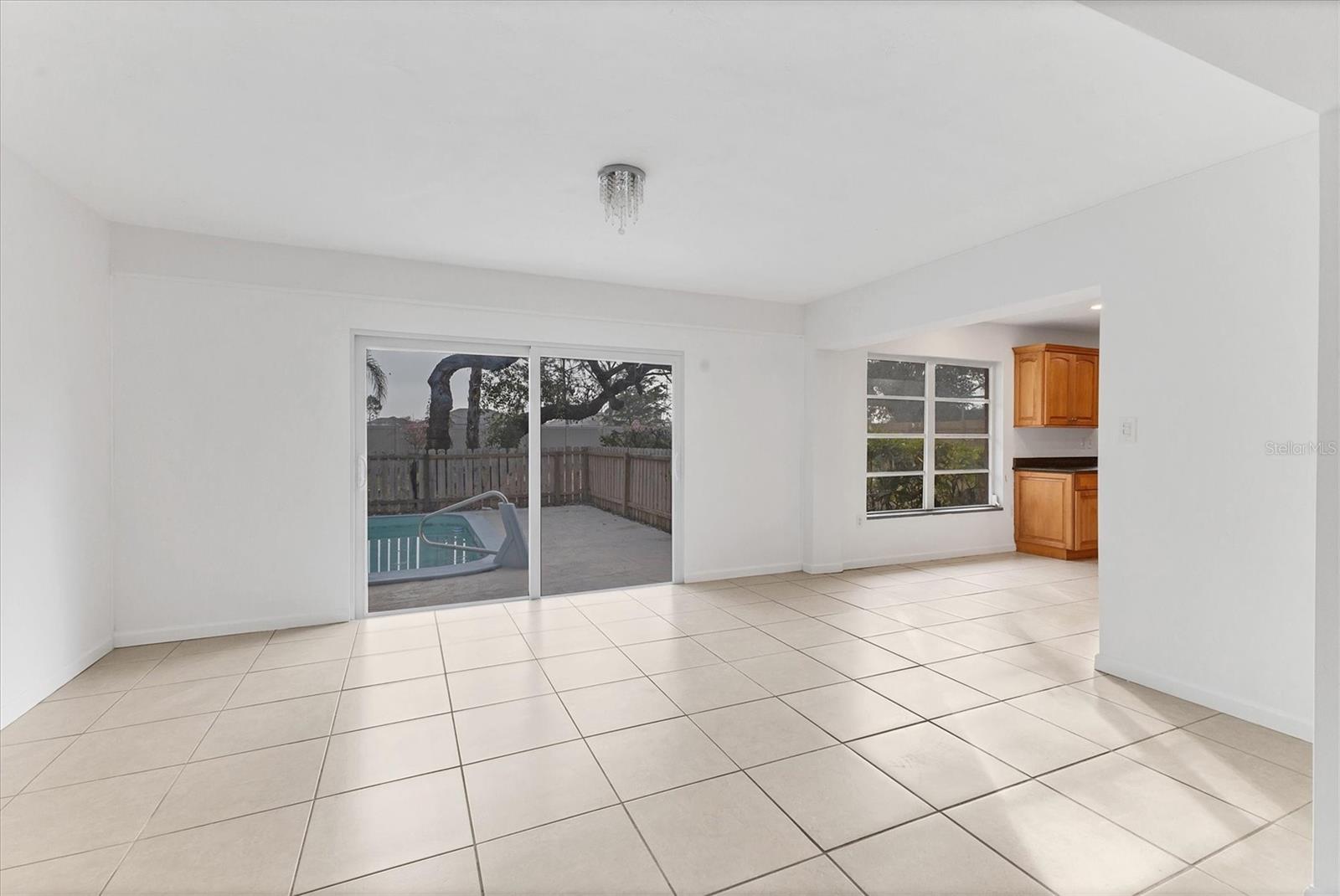 1947 W LEEWYNN DR, SARASOTA, FL, 34240