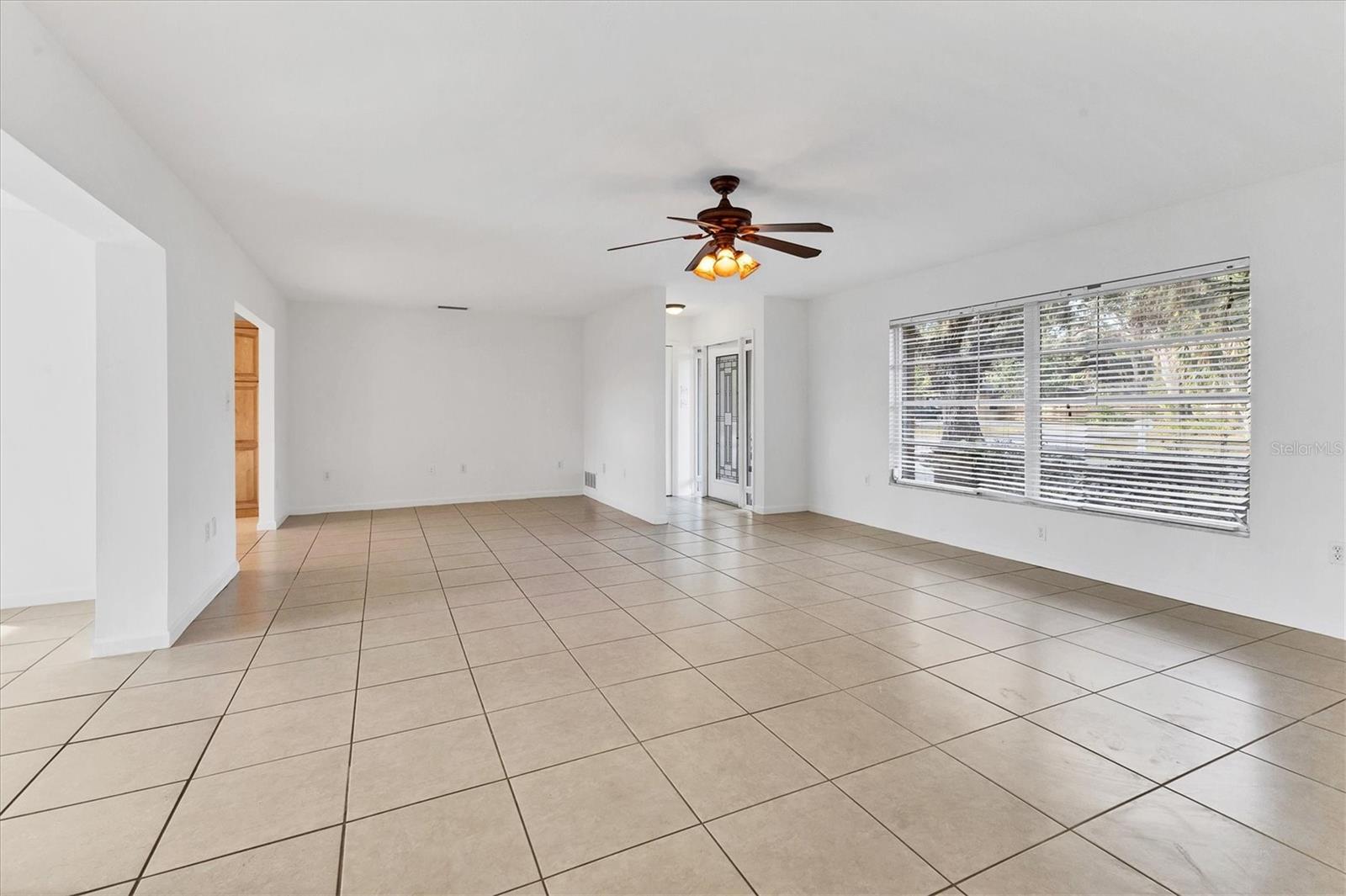 1947 W LEEWYNN DR, SARASOTA, FL, 34240