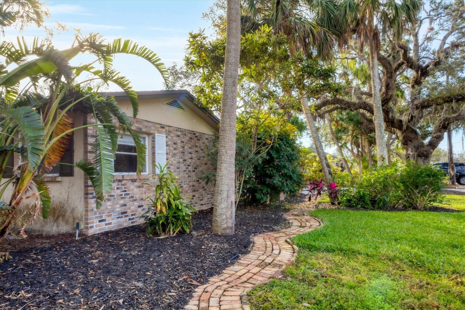 1947 W LEEWYNN DR, SARASOTA, FL, 34240