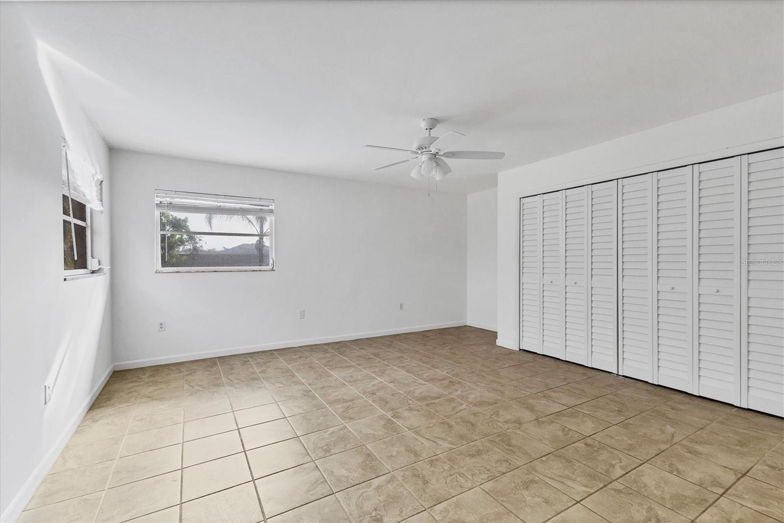 1947 W LEEWYNN DR, SARASOTA, FL, 34240