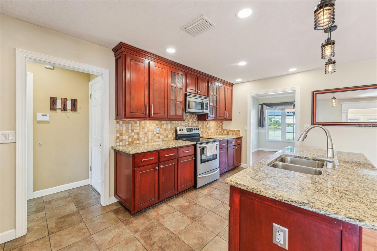 13214 MORAN DR, TAMPA, FL, 33618