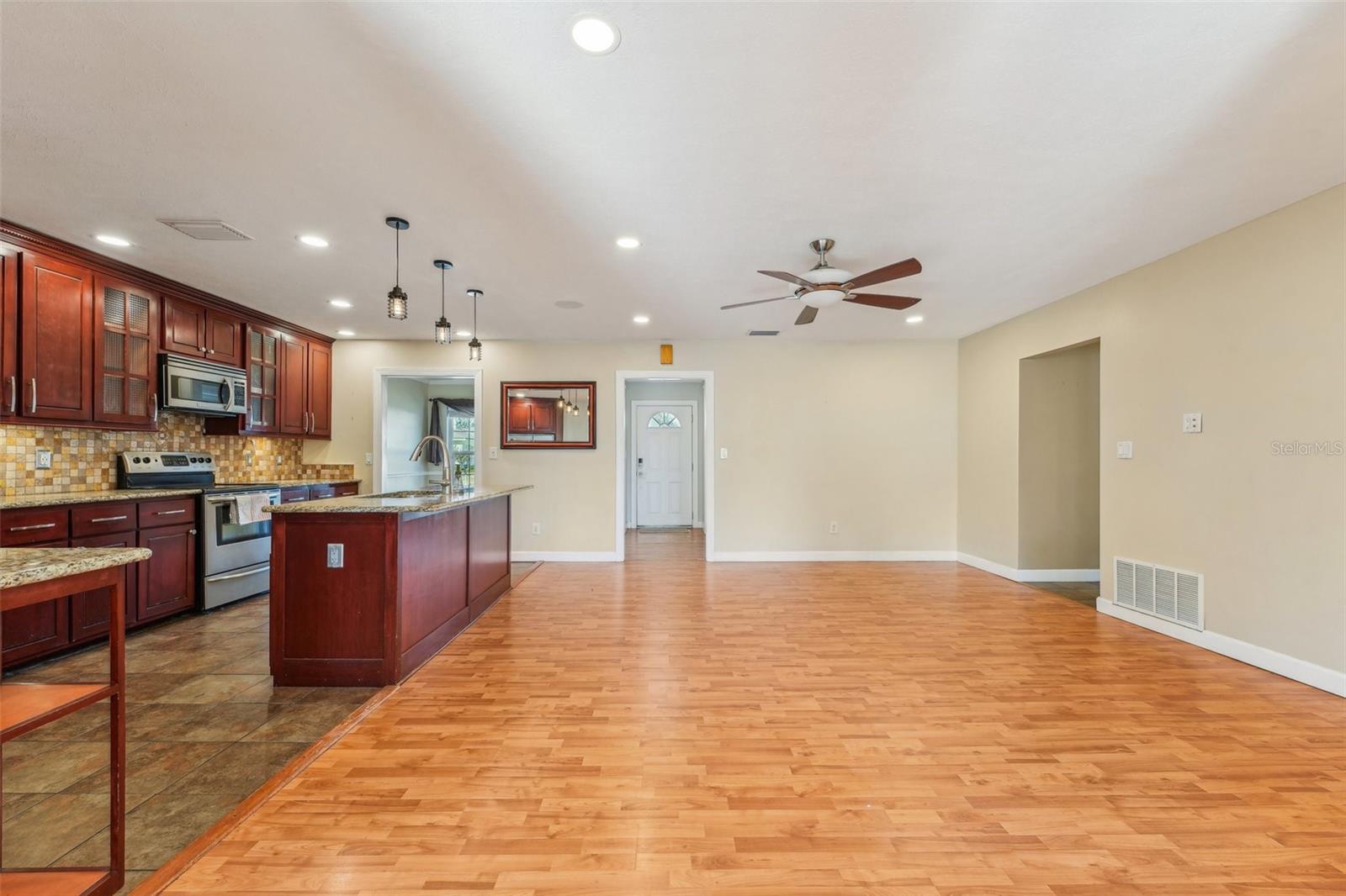 13214 MORAN DR, TAMPA, FL, 33618