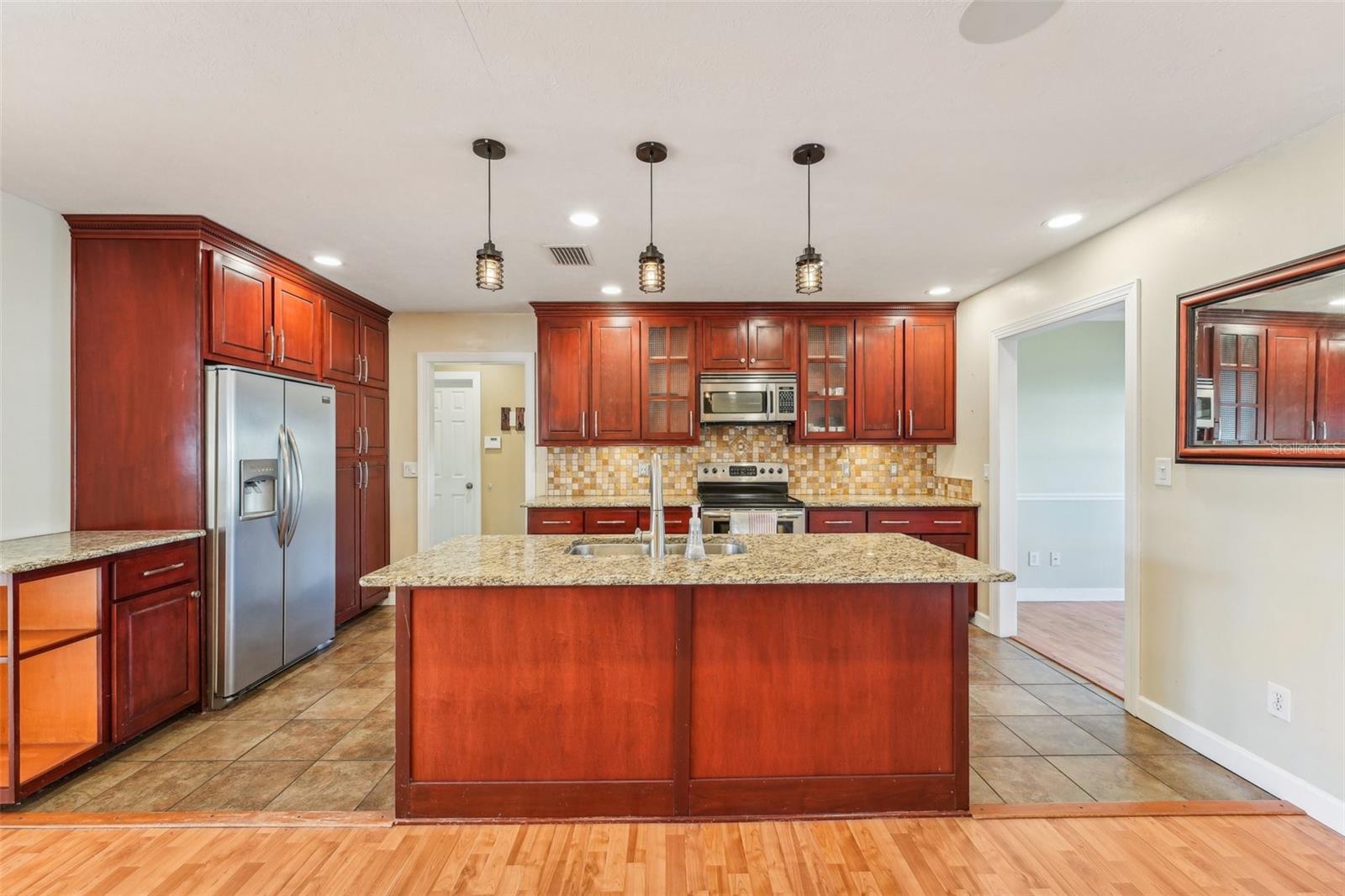 13214 MORAN DR, TAMPA, FL, 33618