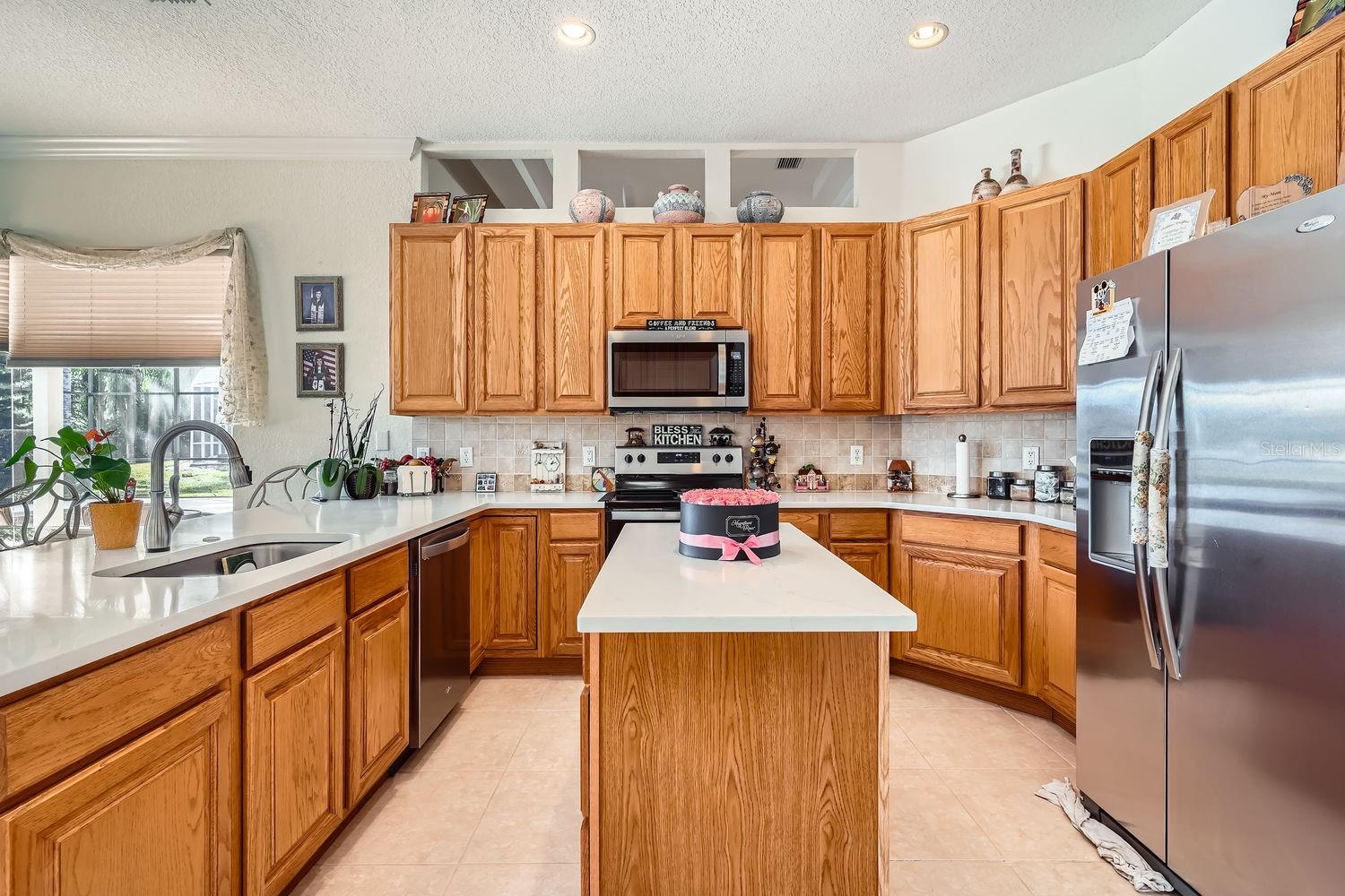 8702 BRISTOL PARK DR, ORLANDO, FL, 32836