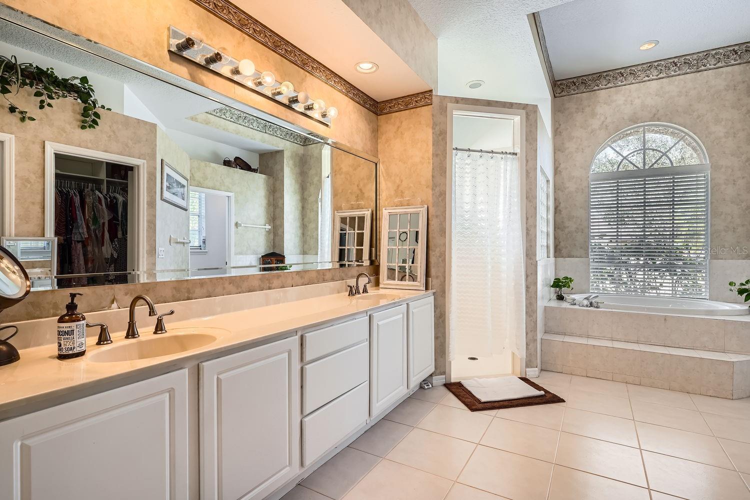 8702 BRISTOL PARK DR, ORLANDO, FL, 32836