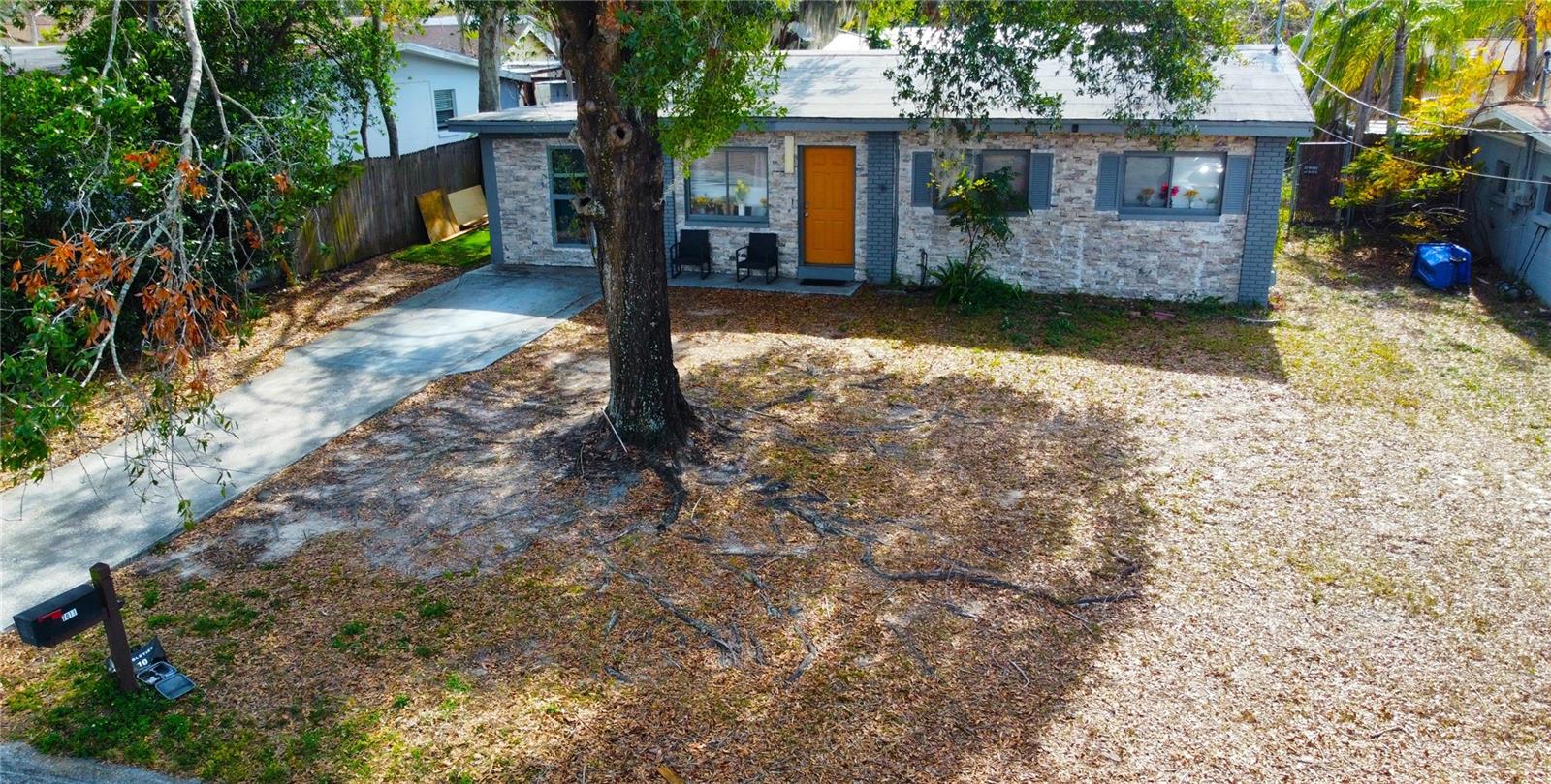 7011 CONIFER DR, TAMPA, FL, 33637