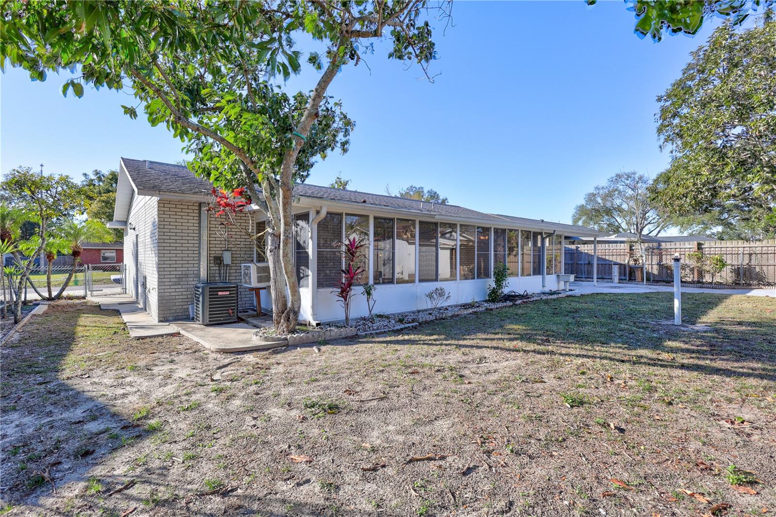 4011 ORANGE ST, SEFFNER, FL, 33584