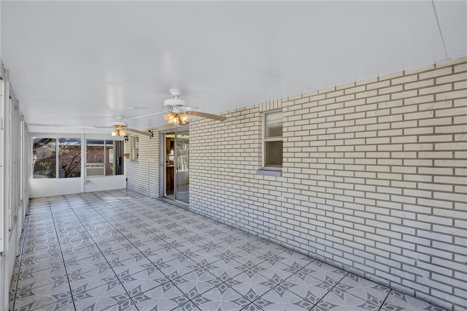 4011 ORANGE ST, SEFFNER, FL, 33584