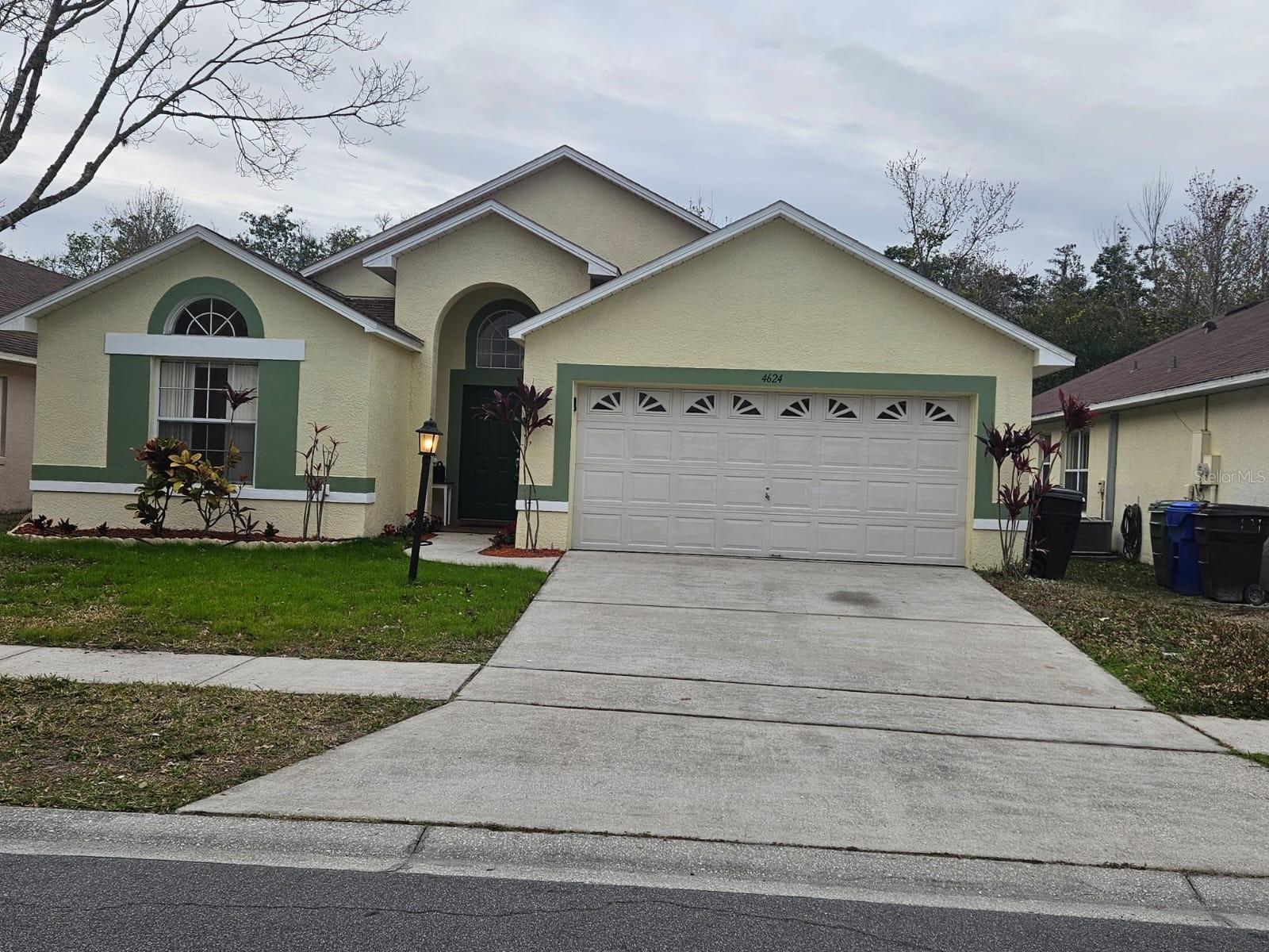 4624 EAGLE PEAK DR, KISSIMMEE, FL, 34746