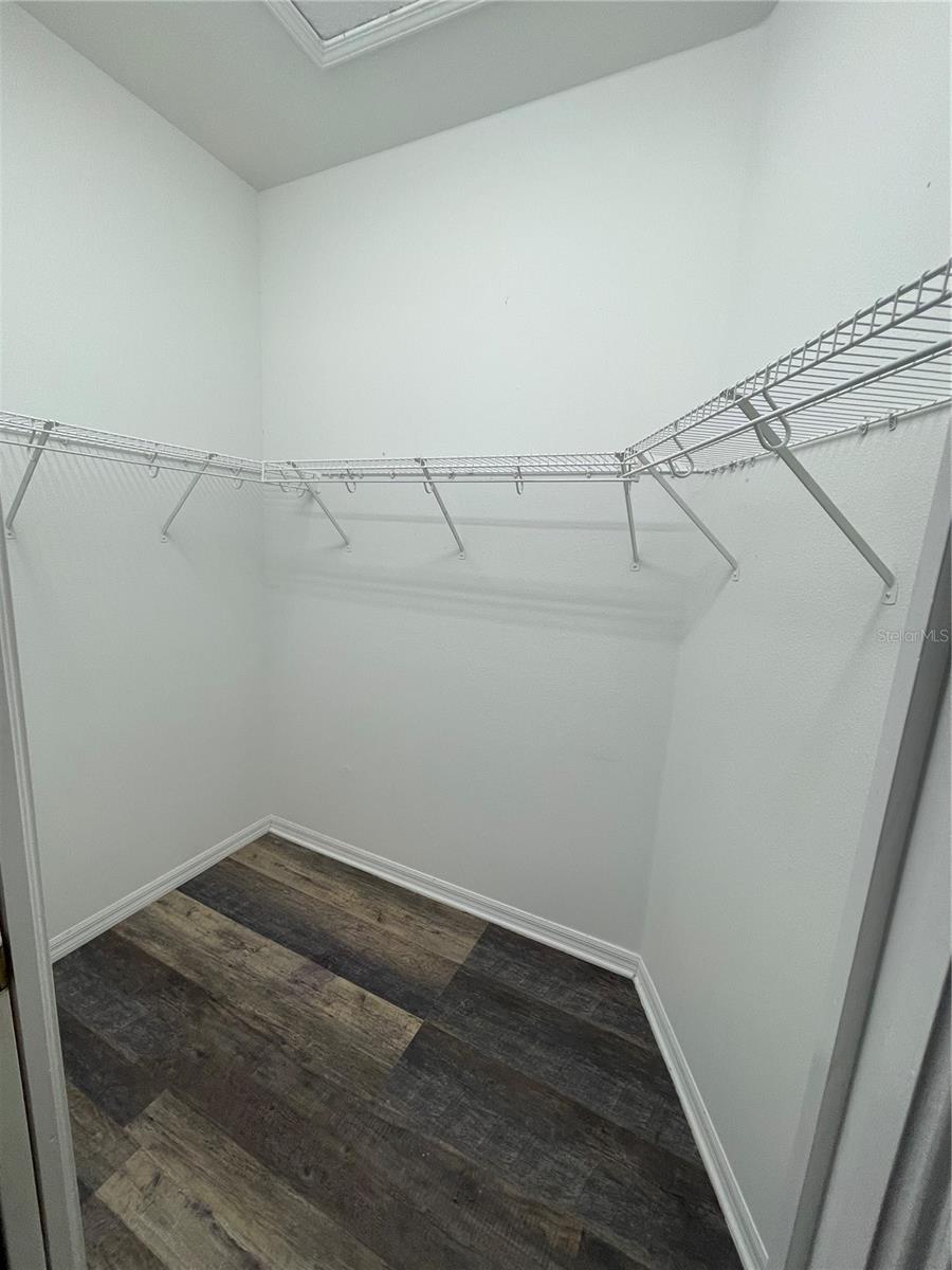 8022 TERRACE RIDGE DR, TEMPLE TERRACE, FL, 33637