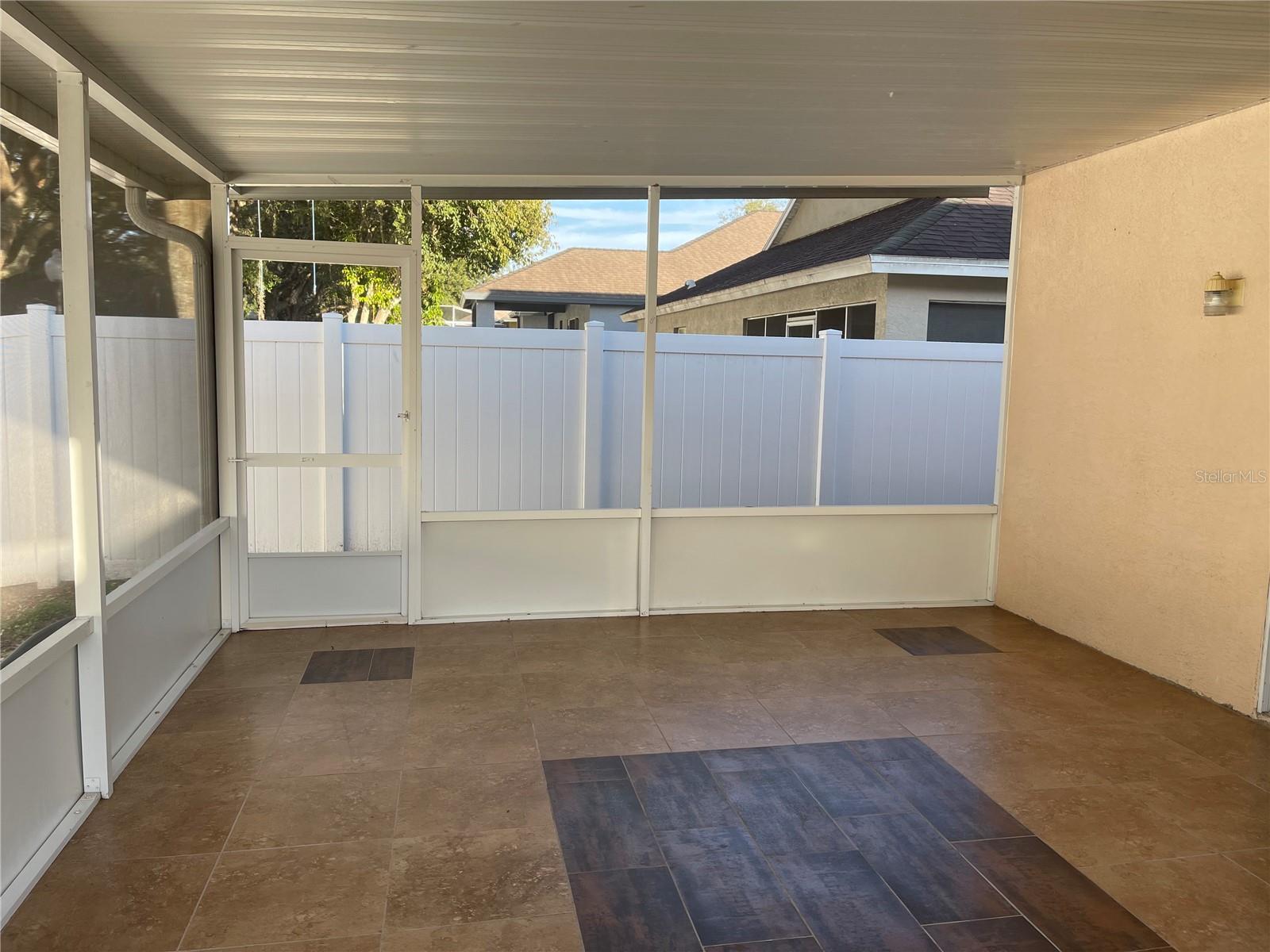 8022 TERRACE RIDGE DR, TEMPLE TERRACE, FL, 33637