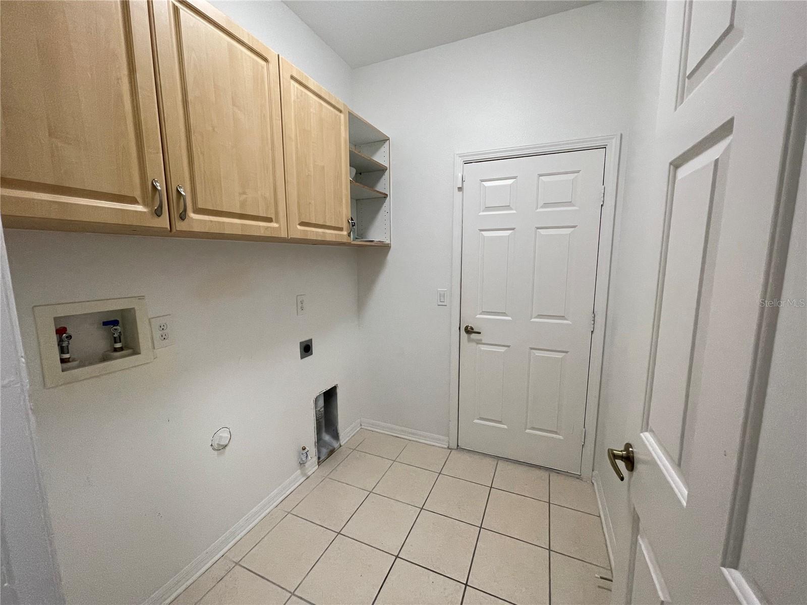 8022 TERRACE RIDGE DR, TEMPLE TERRACE, FL, 33637