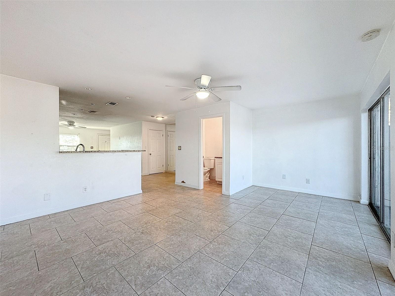 9201 TUDOR DR #C212, TAMPA, FL, 33615