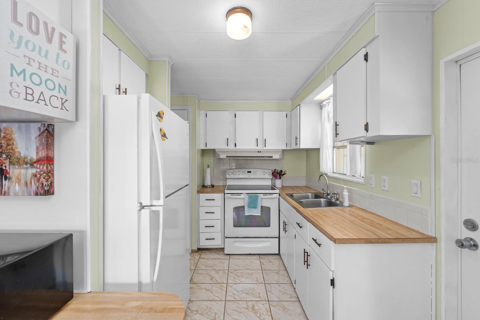 8913 SHELDON WEST DR, TAMPA, FL, 33626