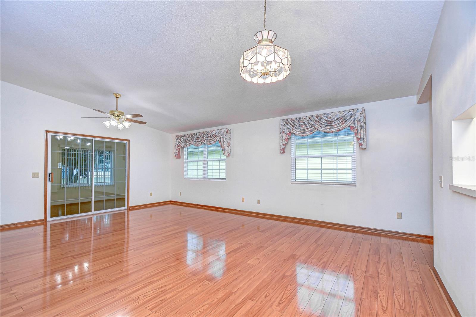 37347 DERBYSHIRE DR, ZEPHYRHILLS, FL, 33542