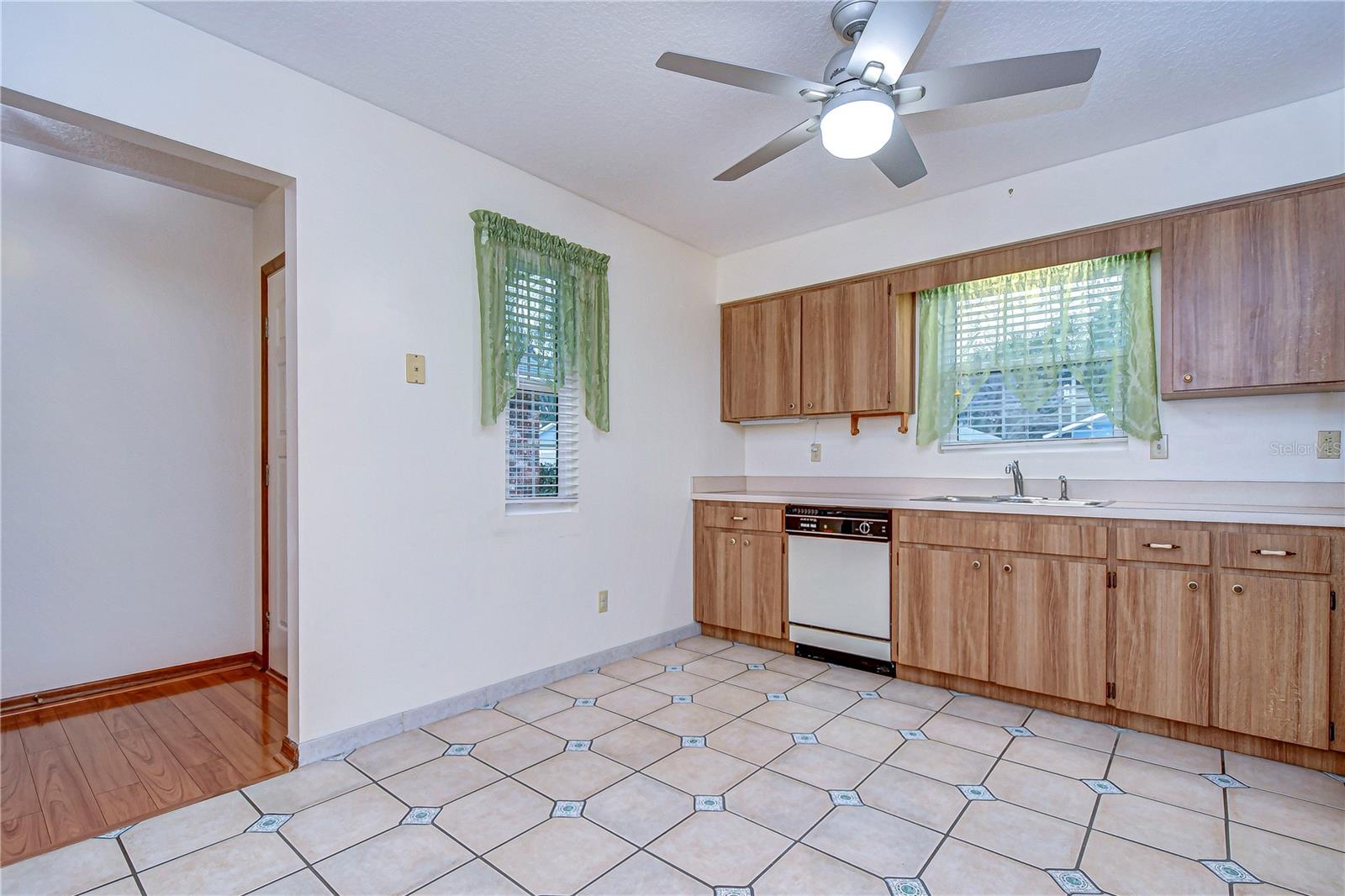 37347 DERBYSHIRE DR, ZEPHYRHILLS, FL, 33542