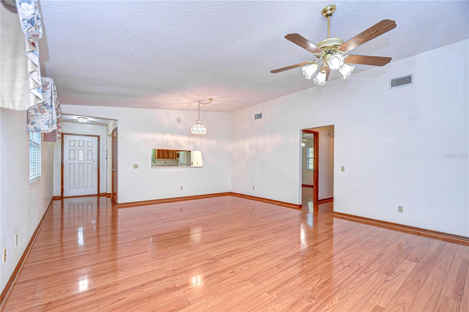 37347 DERBYSHIRE DR, ZEPHYRHILLS, FL, 33542