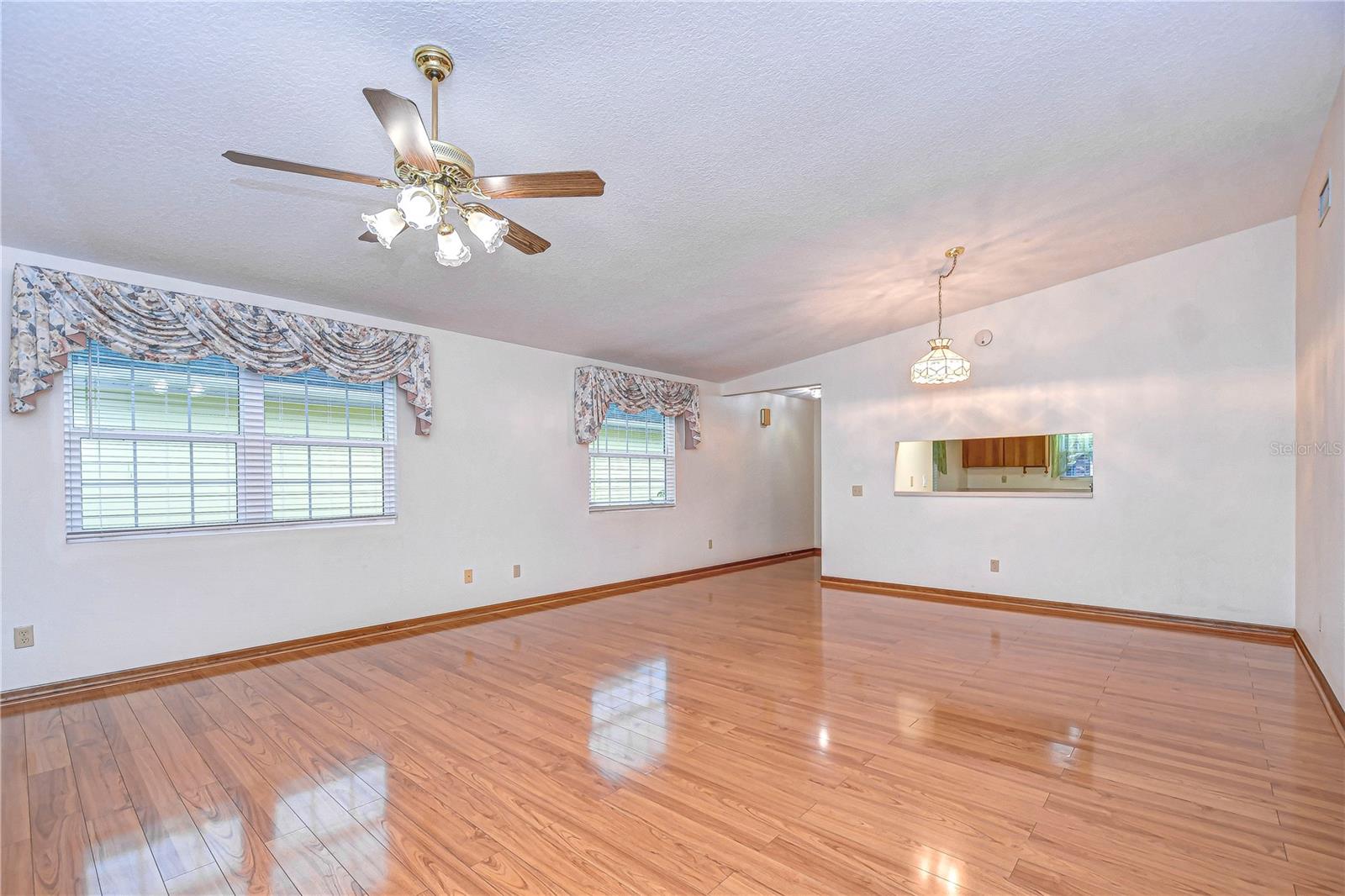 37347 DERBYSHIRE DR, ZEPHYRHILLS, FL, 33542
