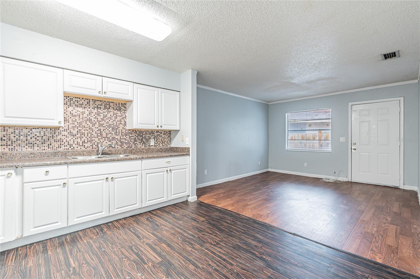 8206 N ELMER ST #B, TAMPA, FL, 33604