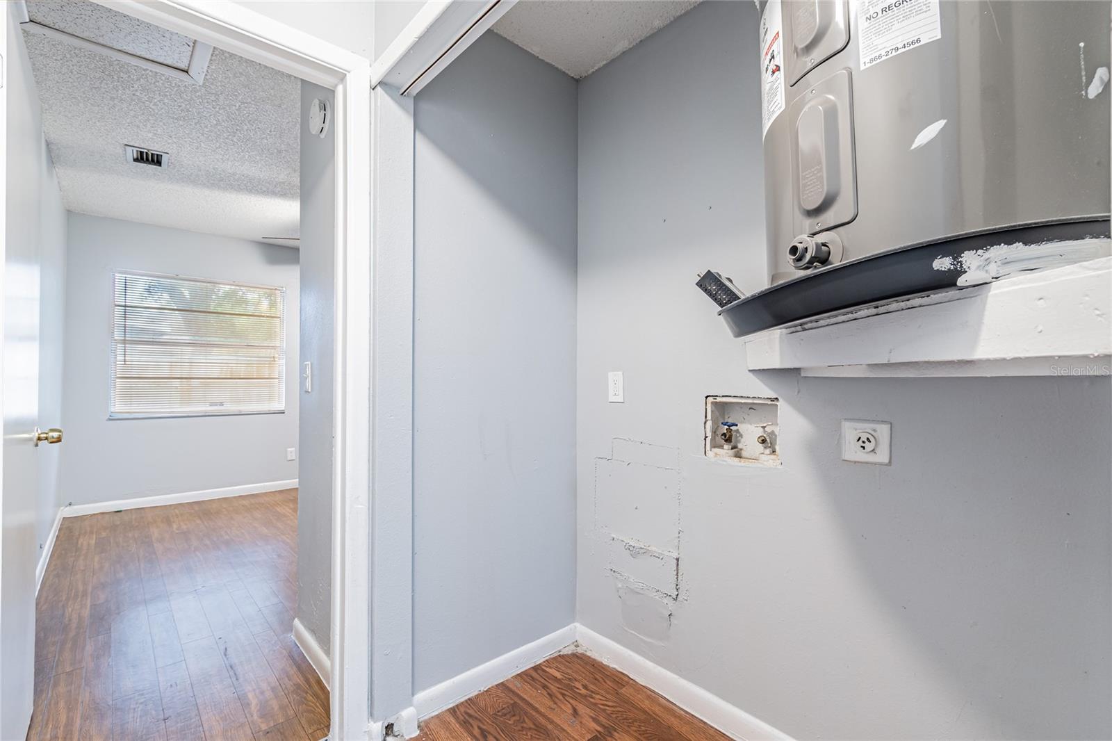 8206 N ELMER ST #B, TAMPA, FL, 33604