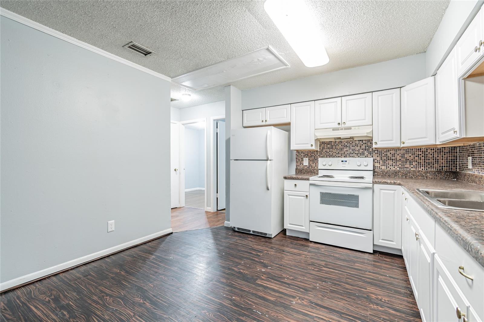 8206 N ELMER ST #B, TAMPA, FL, 33604