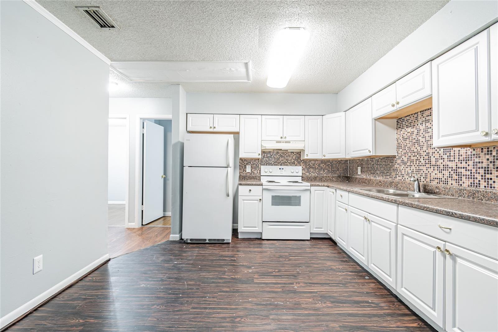 8206 N ELMER ST #B, TAMPA, FL, 33604