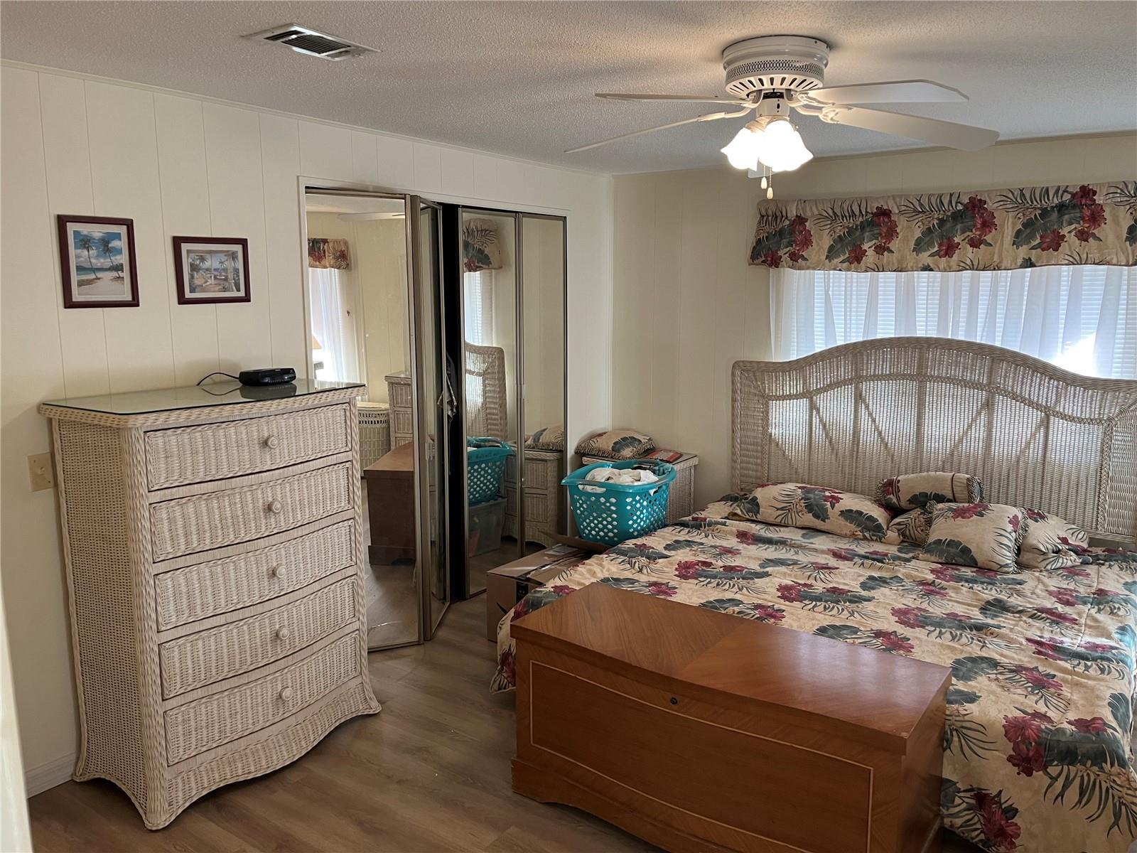 518 CERVINA DR N, VENICE, FL, 34285