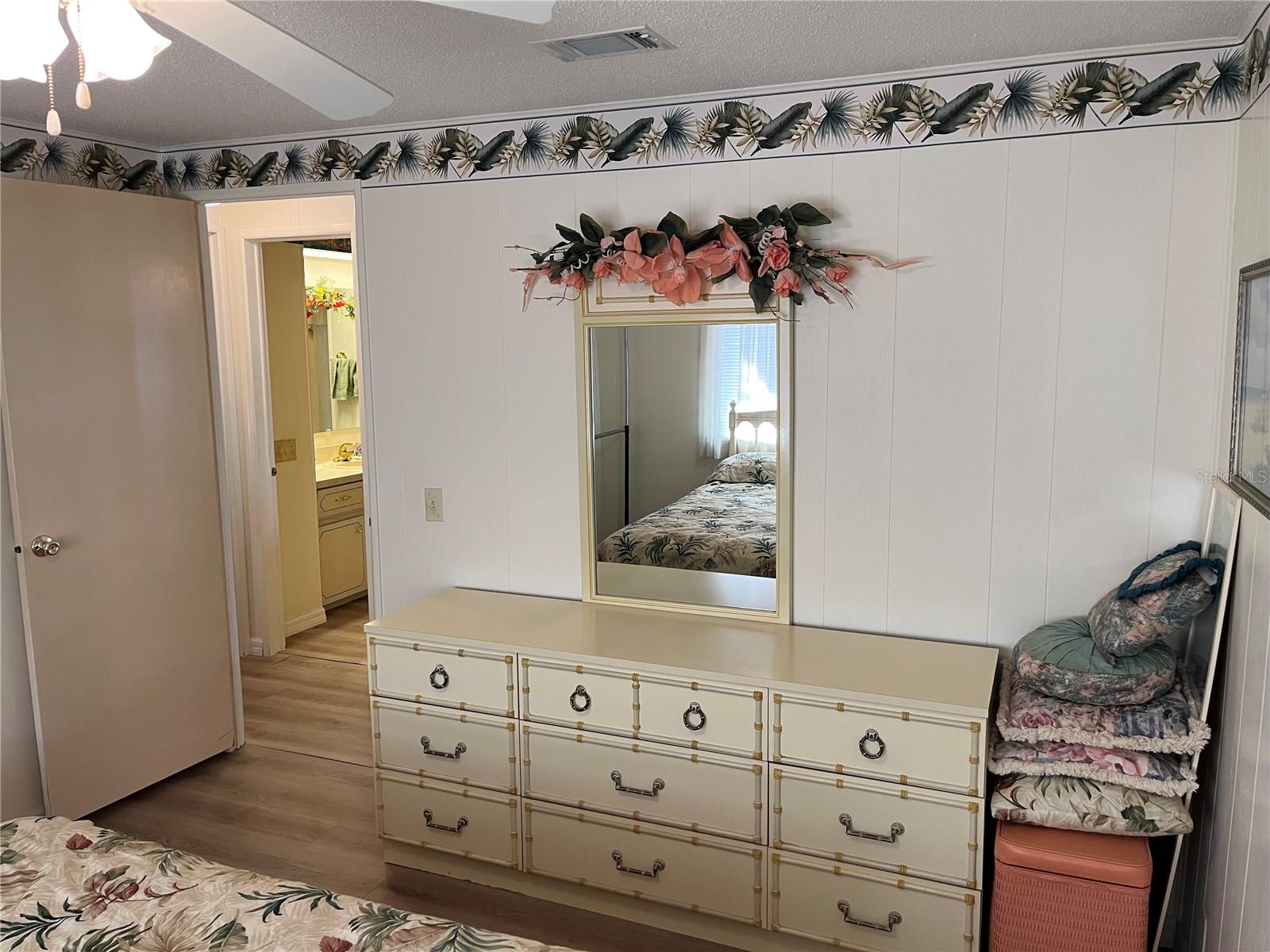 518 CERVINA DR N, VENICE, FL, 34285