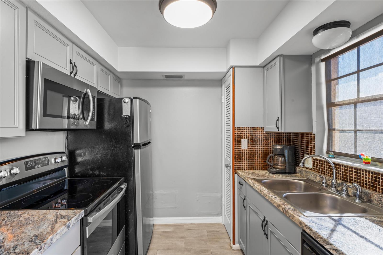 1320 MORELAND DR #20, CLEARWATER, FL, 33764