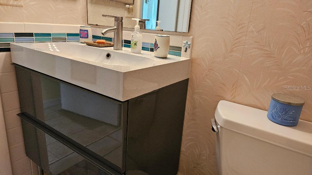 5975 TERRACE PARK DR N #102, ST PETERSBURG, FL, 33709