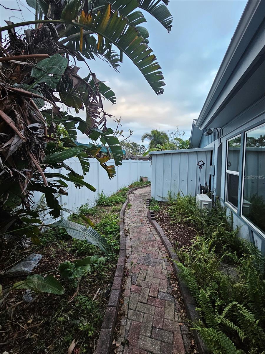 7711 INNIS CT, ST PETERSBURG, FL, 33709