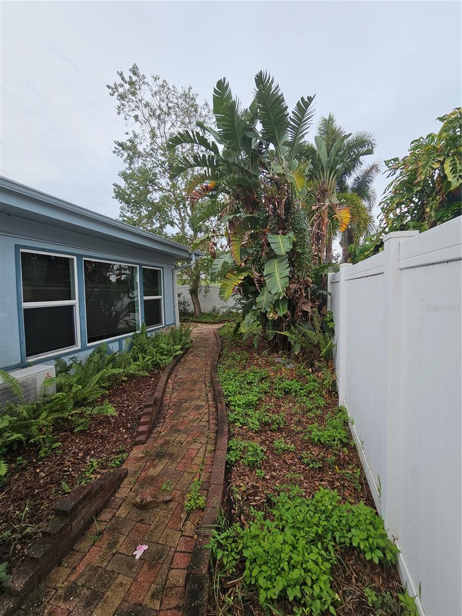 7711 INNIS CT, ST PETERSBURG, FL, 33709