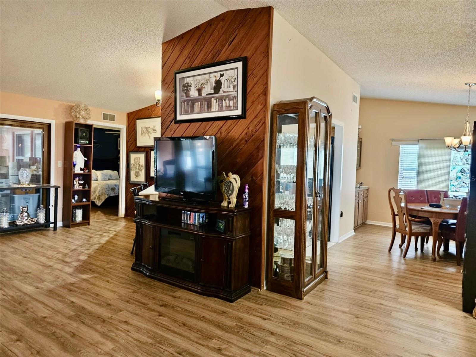7711 INNIS CT, ST PETERSBURG, FL, 33709