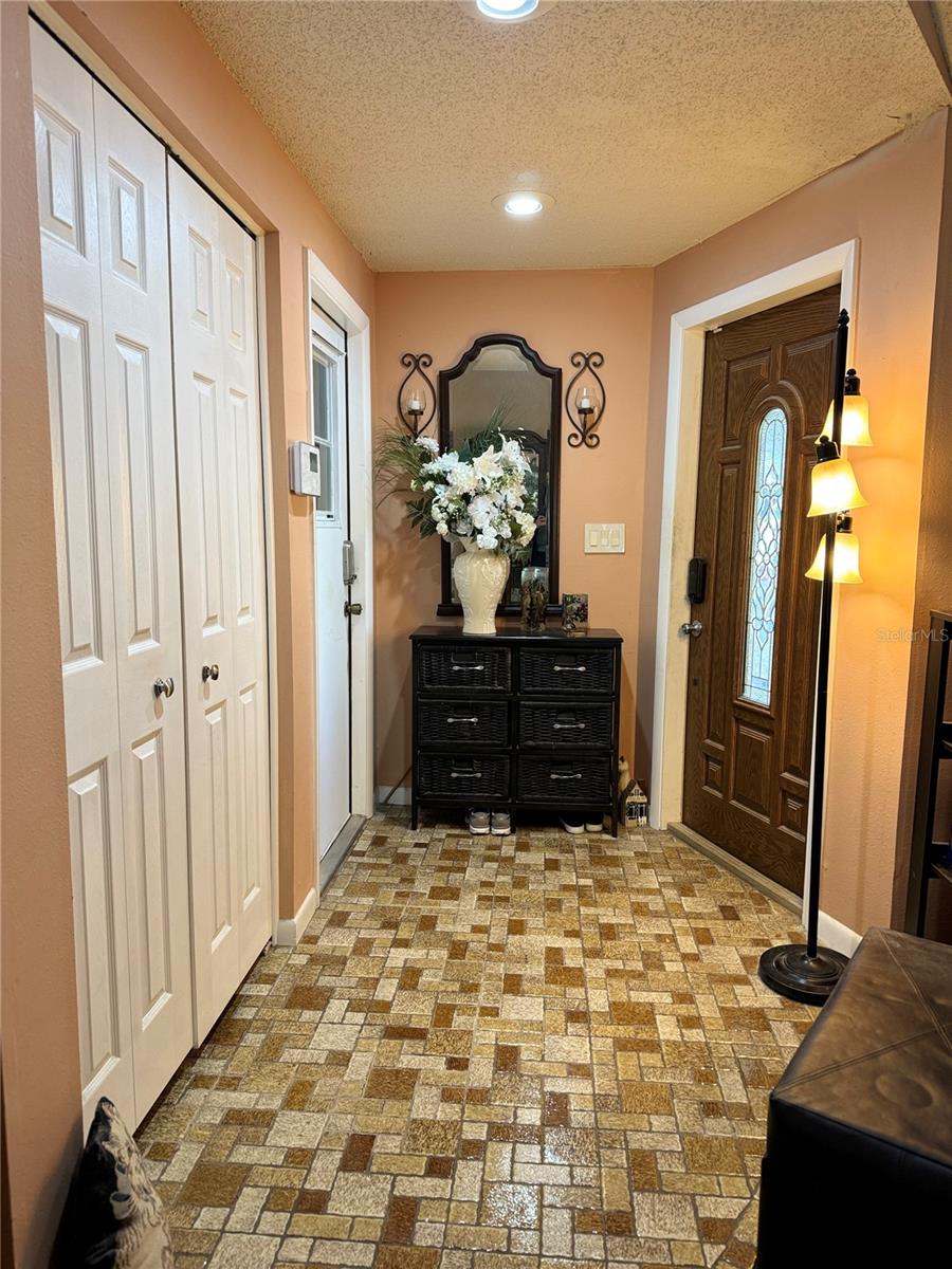 7711 INNIS CT, ST PETERSBURG, FL, 33709