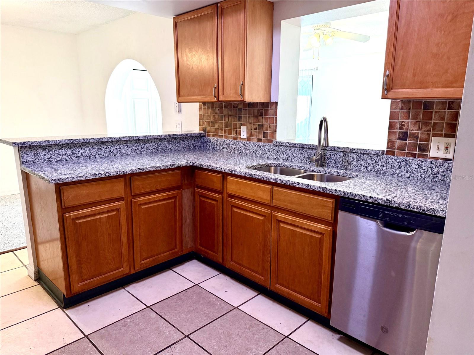 704 GASPARINO CT, SEFFNER, FL, 33584